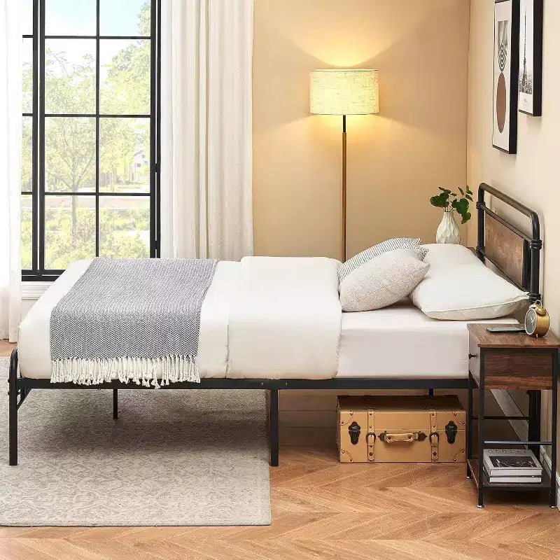 Telaio Letto Matrimoniale Queen Size con Testiera in Legno e Doghe Metalliche