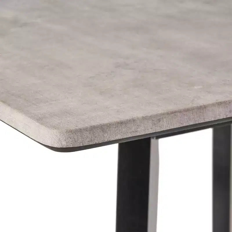 Tavolo da pranzo alto con gambe in legno di gomma per piccoli spazi